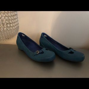 Vionic shoes, podiatrist technology, size 7.